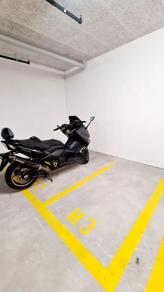Motorradplatz in Tiefgarage zu vermieten