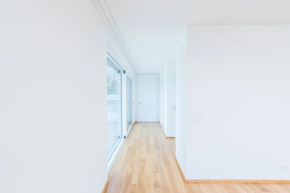 Modern 2.5-room attic apartment with city panorama in Binningen – photo 13 of 13