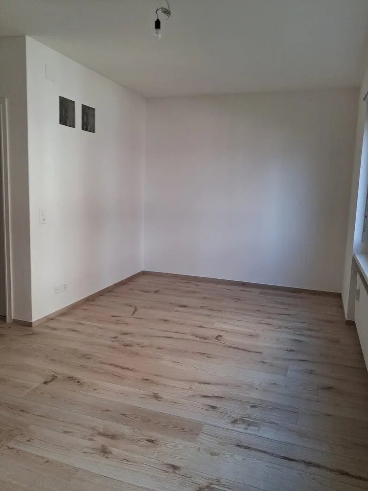 Möbliertes Einzimmerapartment in Breganzona komplett renoviert