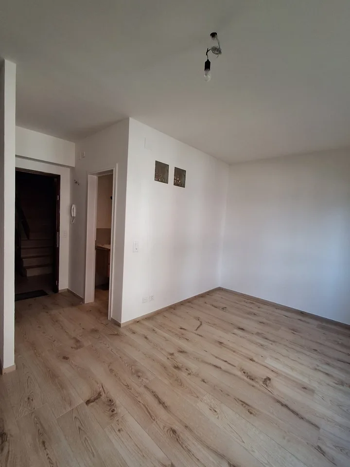 Möbliertes Einzimmerapartment in Breganzona komplett renoviert