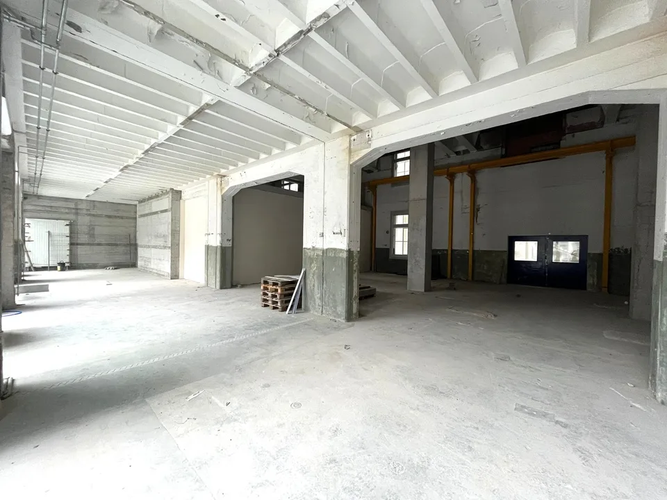 EG - Fläche mit Galerie und Terrasse (Rohbau II)