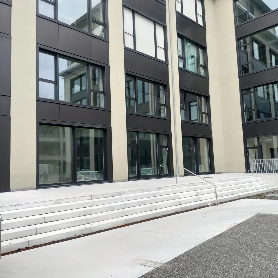 EG - Fläche mit Galerie und Terrasse (Rohbau II)