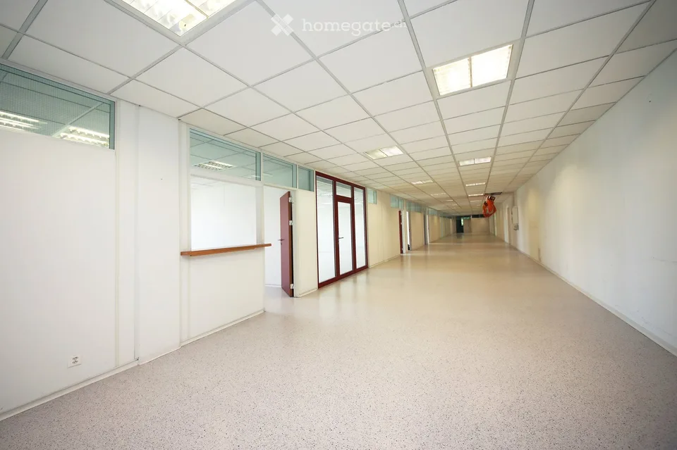 680m² di spazio per uffici al 3° piano in Heimstrasse 46 a Dietikon
