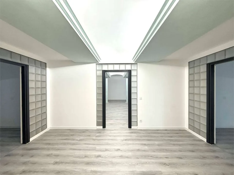 Lugano, ufficio di prestigio di 7 locali con vista lago panoramica