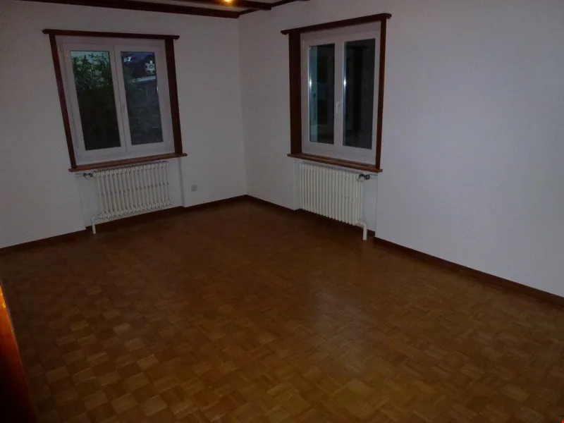 Helle 4-Zimmer-Wohnung mit Balkon und schöner Aussicht in Strengelbach