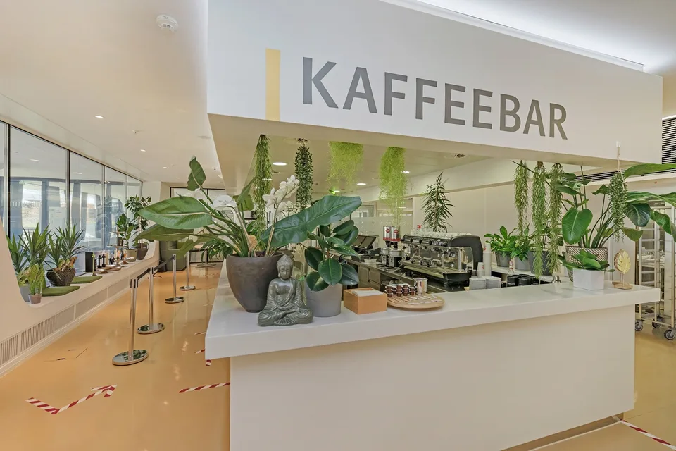 Espace de bureau ouvert - Flexible et adaptable, parfait pour votre entreprise ! – photo 9 sur 11