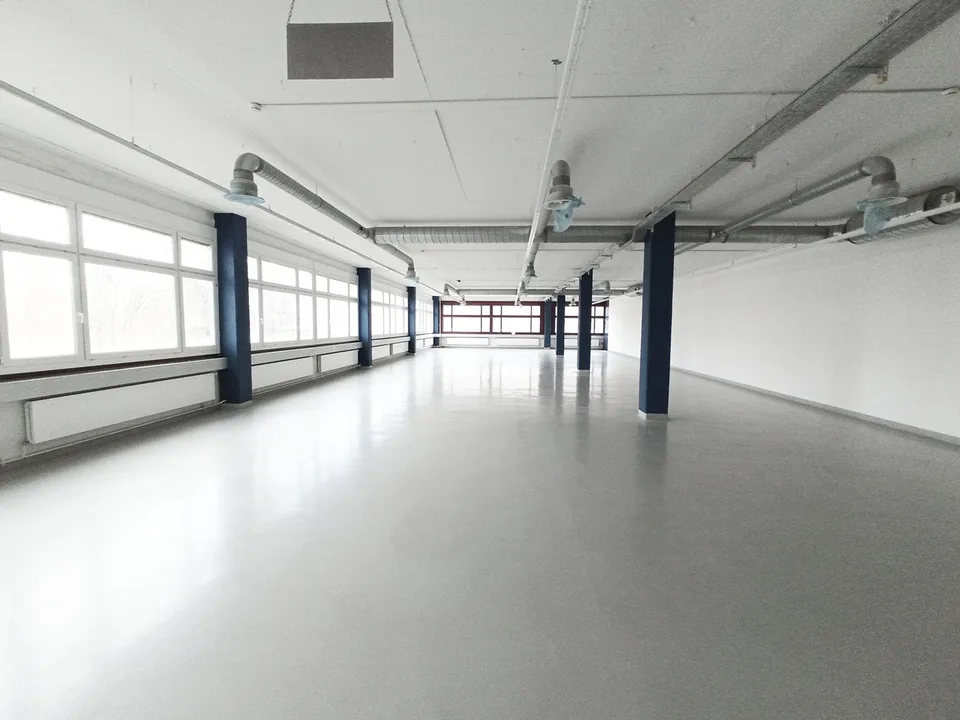 Gewerbe- Lagerflächen zu vermieten 800 - 6800 m2