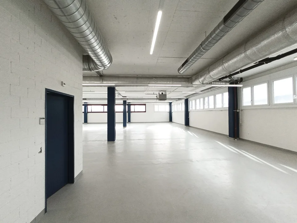 Gewerbe- Lagerflächen zu vermieten 800 - 6800 m2