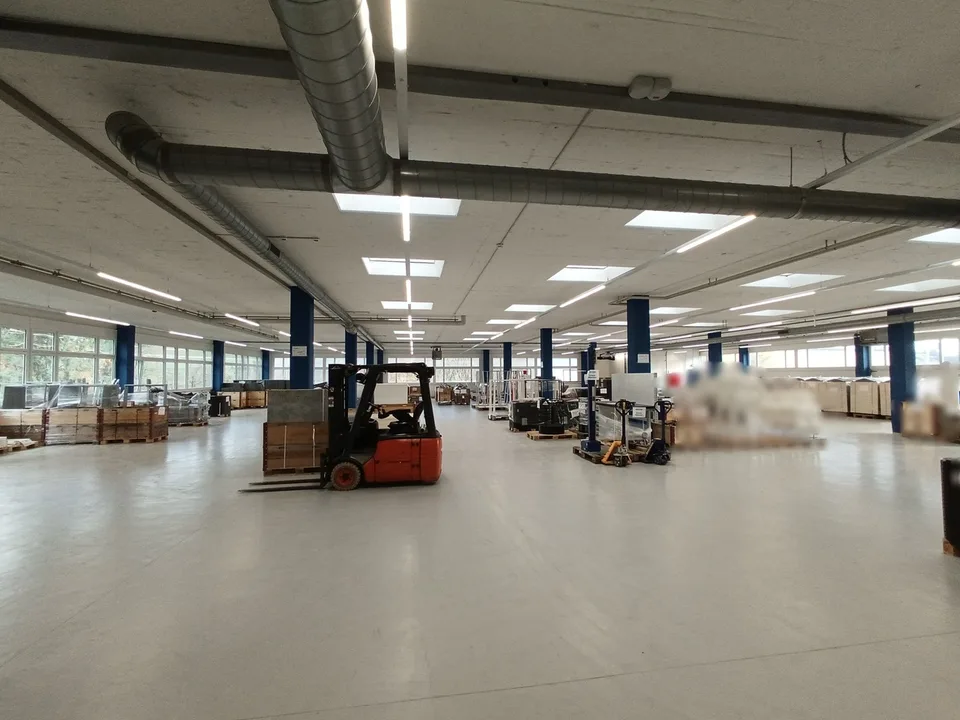 Gewerbe- Lagerflächen zu vermieten 800 - 6800 m2