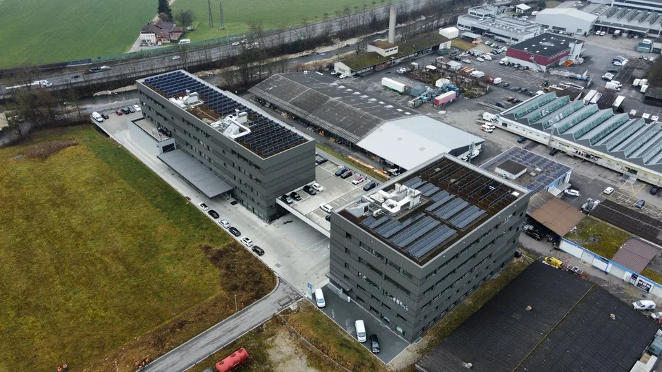 Zofingen - Attractive Commercial Space on 3rd Floor – 977 m² Flexible Expansion