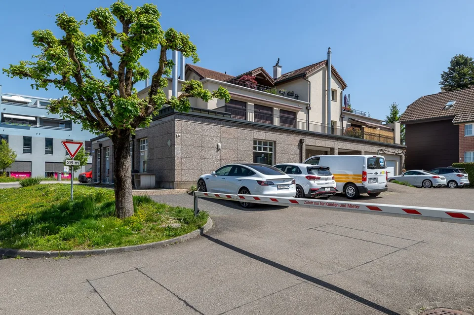 Spazio commerciale attraente – spazioso e versatile