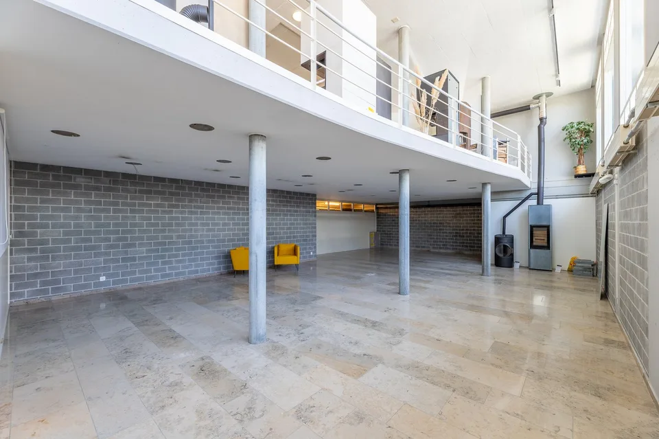 Espace commercial attractif – spacieux et polyvalent – photo 13 sur 19