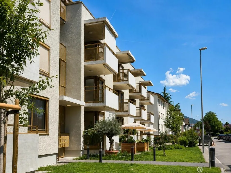 Moderne 3½-Zimmer-Attikawohnung mit Terrasse
