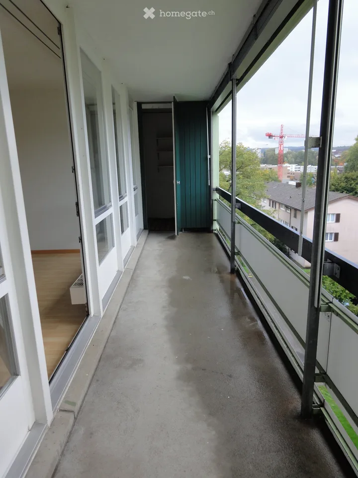 Appartamento di 4,5 locali al 3° piano di un edificio di 8 unità