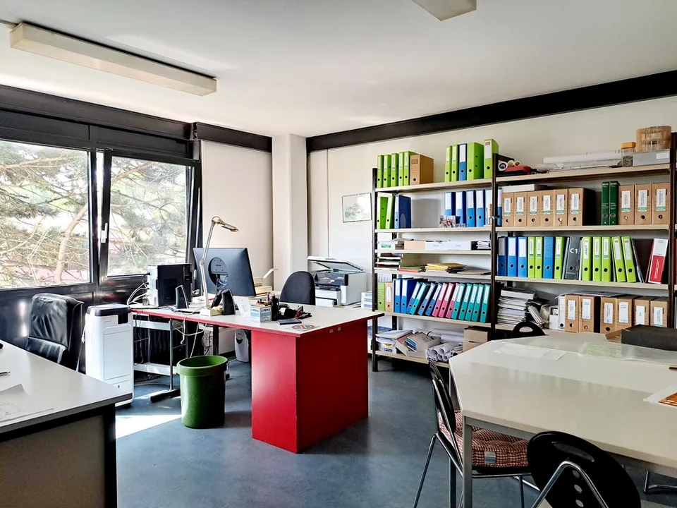GRANDSON 62 A-B, Commercial space of 130m2