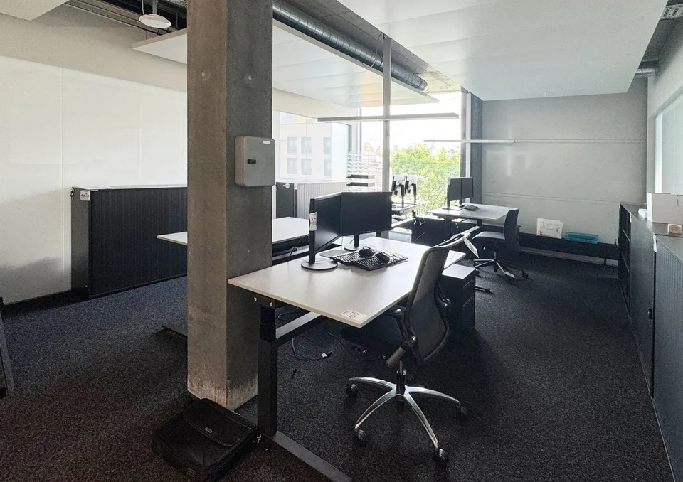 342m² - Espace de bureau représentatif dans un emplacement attractif en tant que surface partielle