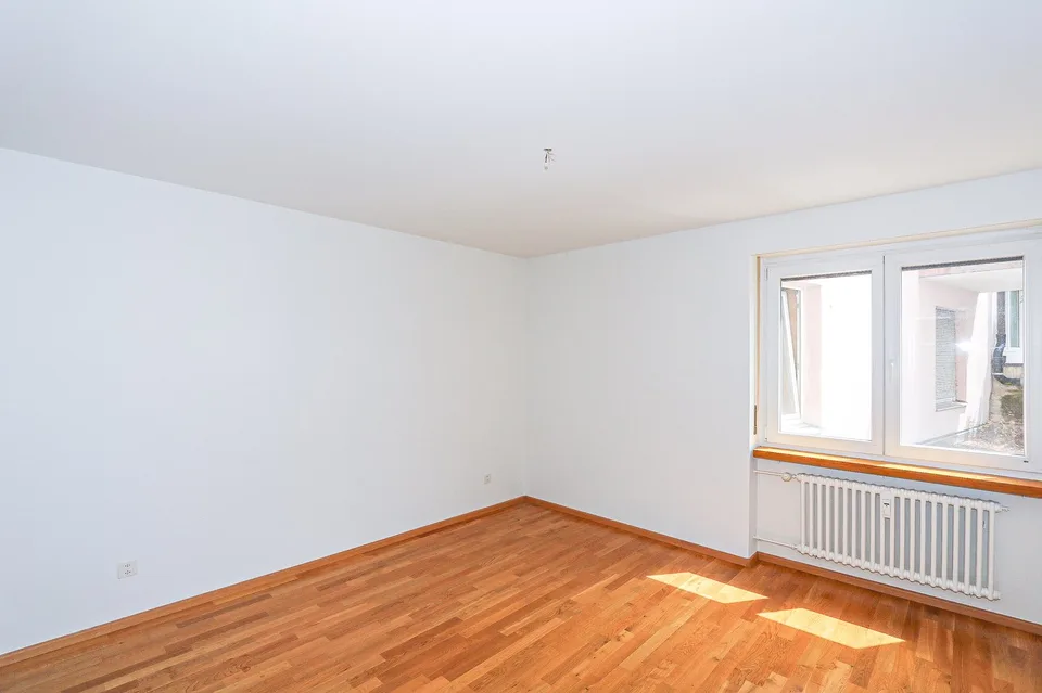 Ihre neue Adresse mitten im Herzen von Riehen – im 1. Obergeschoss direkt am Dorfplatz!