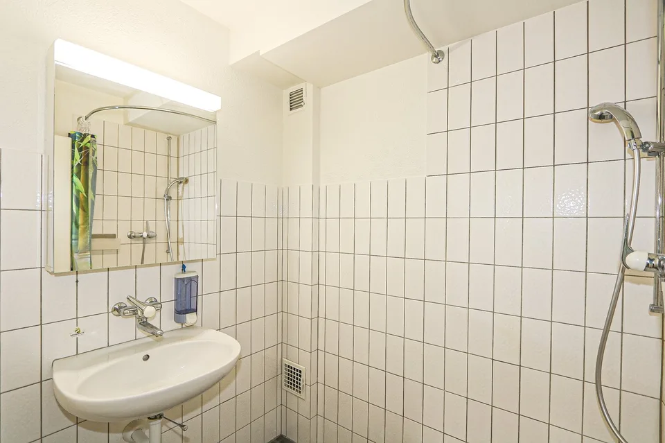 Ihre neue Adresse mitten im Herzen von Riehen – im 1. Obergeschoss direkt am Dorfplatz! – Foto 6 von 14