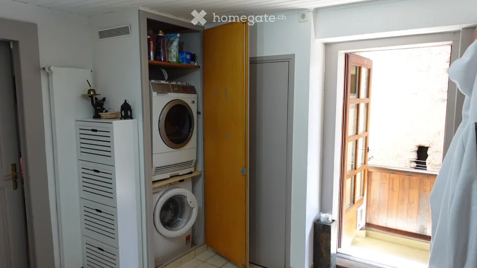 Chambre en colocation alliant confort et élégance.