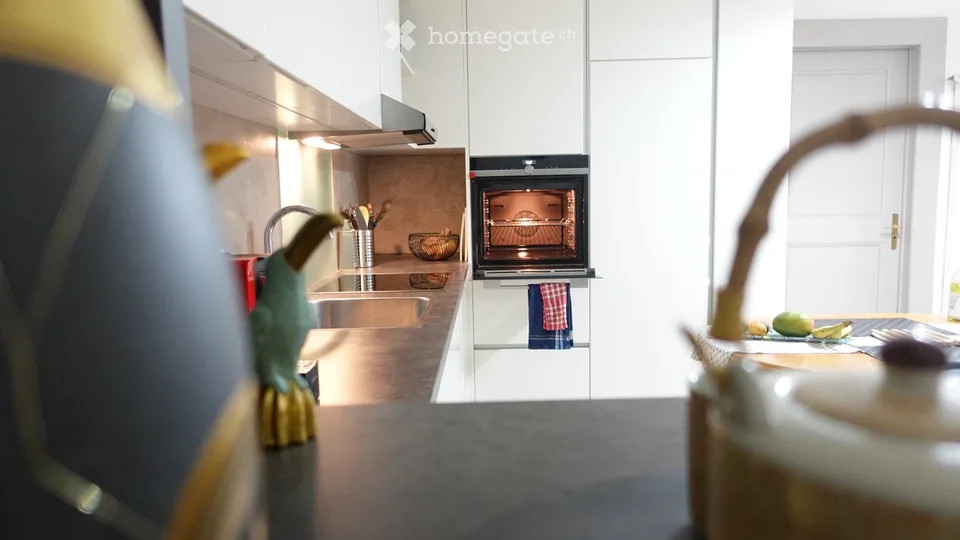 Chambre en colocation alliant confort et élégance.