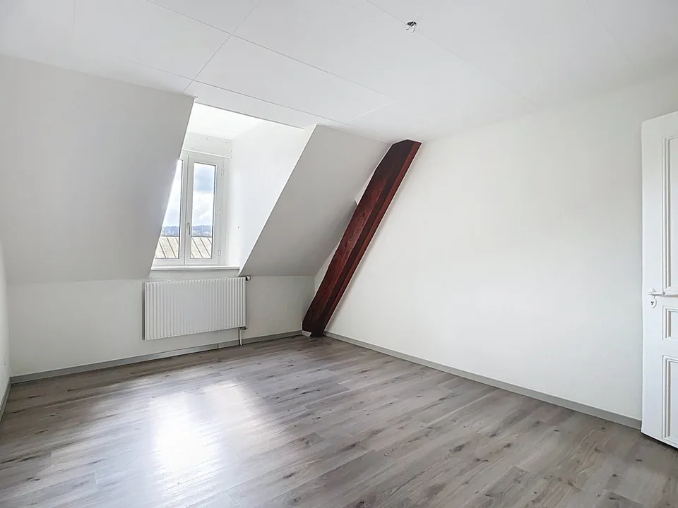 Vier-Zimmer-Wohnung