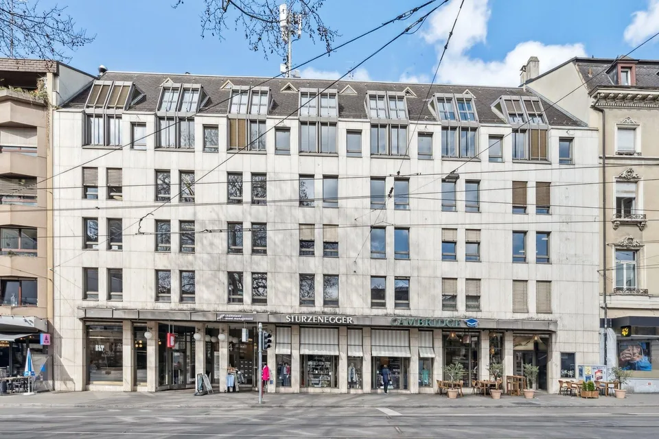Grossraumbüro im Zentrum von Basel-Stadt