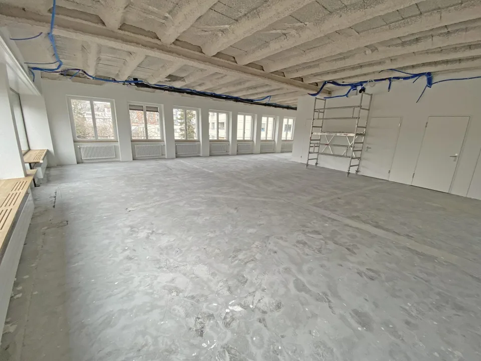 Modern office, practice or sales space in a well-frequented location