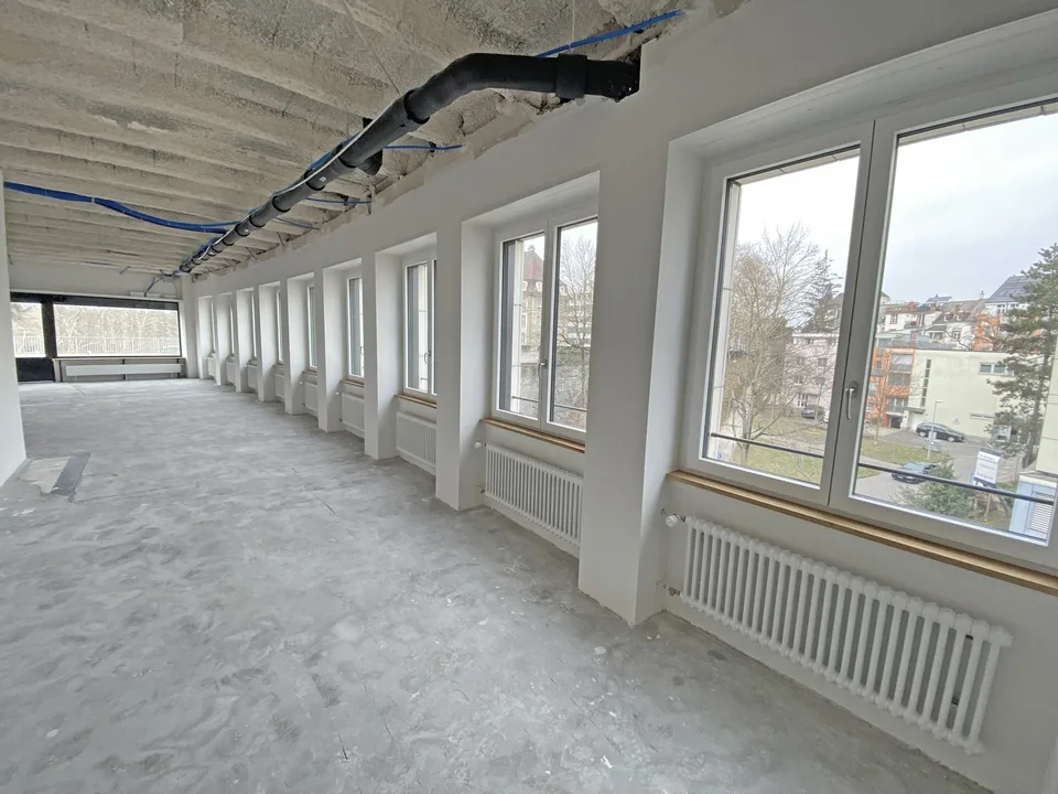 Modern office, practice or sales space in a well-frequented location