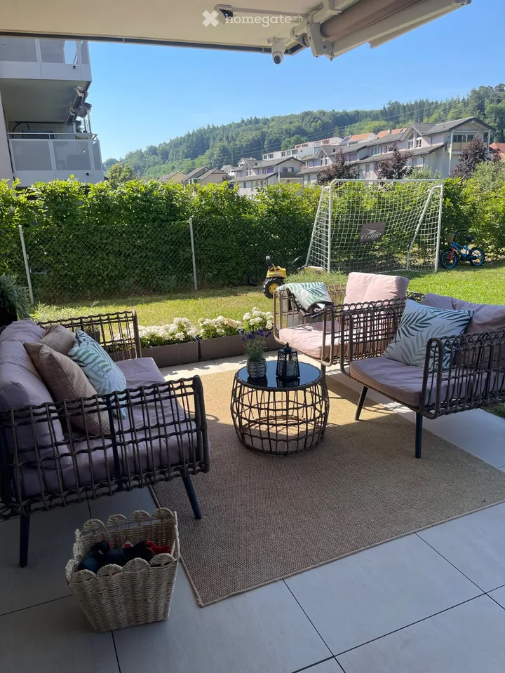 Wohnung mit 4.5 Zimmern und privatem Garten