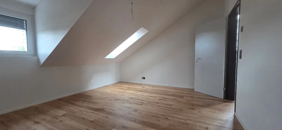 Prima locazione di appartamenti mansardati in un quartiere tranquillo