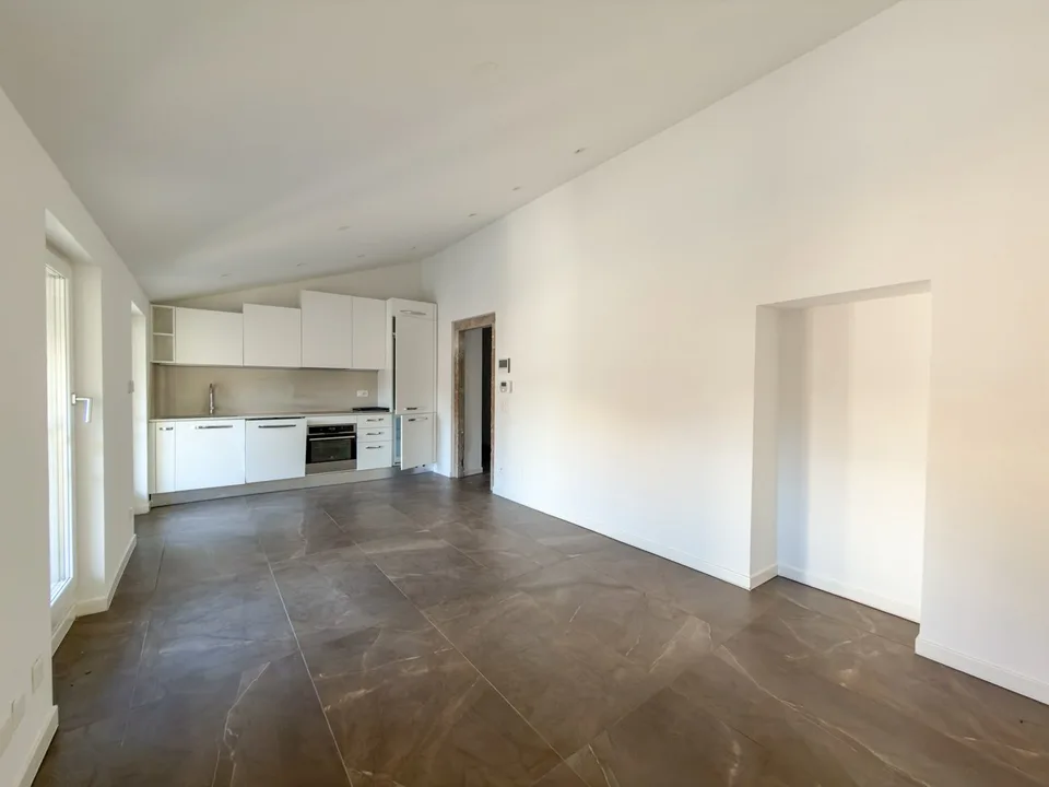 Appartement à louer à Arzo, récemment rénové