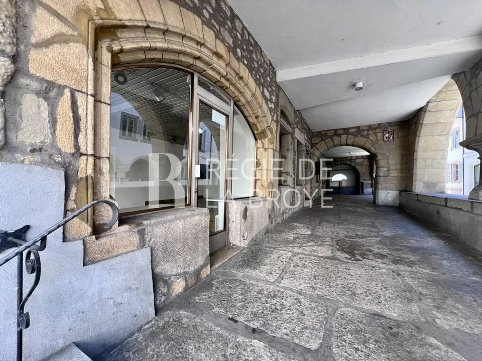 Boutique di charme sotto le arcate a Estavayer-le-Lac