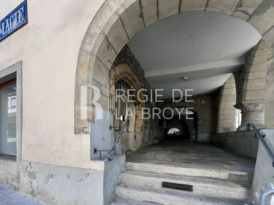 Boutique di charme sotto le arcate a Estavayer-le-Lac