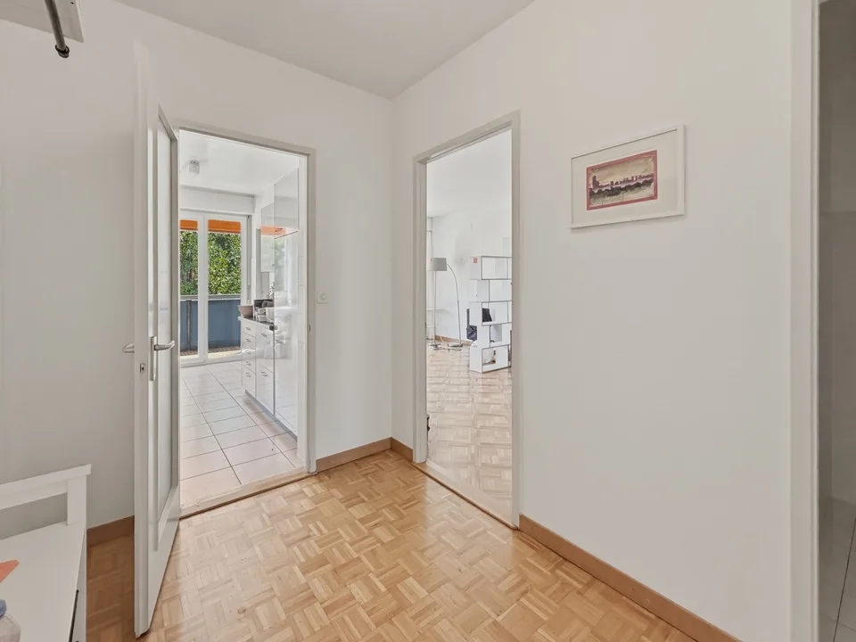 Helles 4-Zimmer-Wohnung - 2 Schlafzimmer und großer Balkon