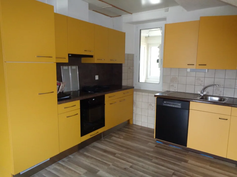 Wohnung in einem Gebäude in der Nähe der Innenstadt