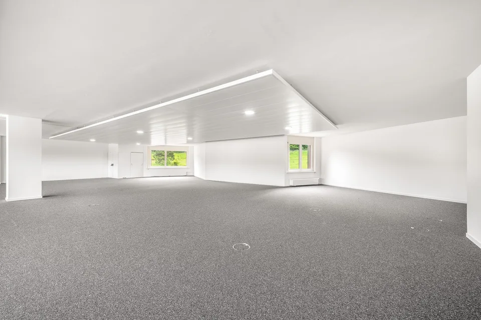 Spazi commerciali/uffici attraenti in una posizione centrale a Urdorf