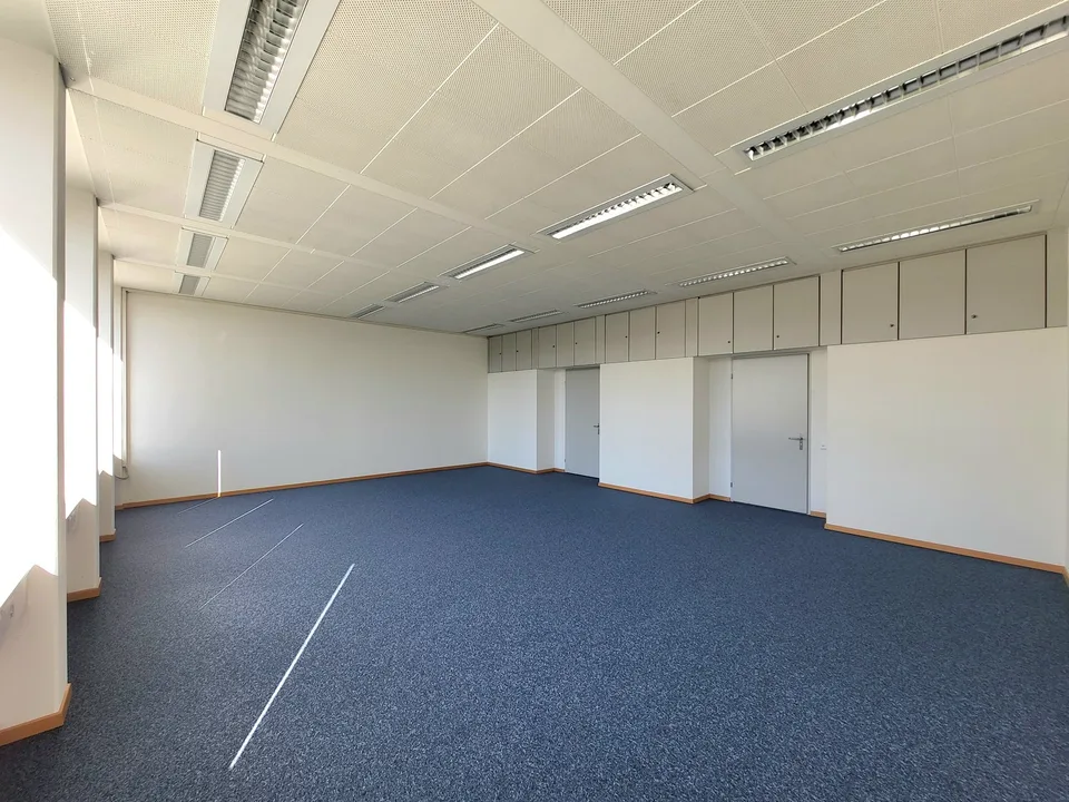 Office space wanted? Here's your chance! – photo 8 of 13