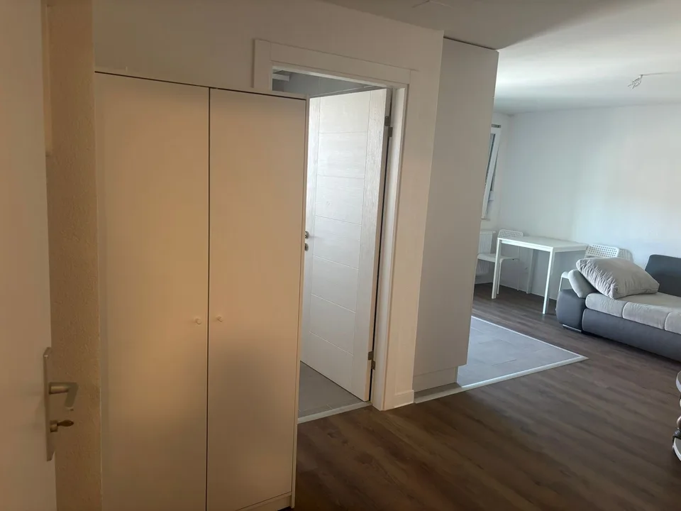 Charmantes möbliertes Studio mit Balkon in La Chaux-de-Fonds