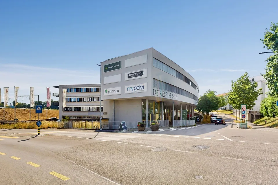 Lichtdurchflutete Gewerbefläche im Erdgeschoss – vielseitig nutzbar (103 m²)
