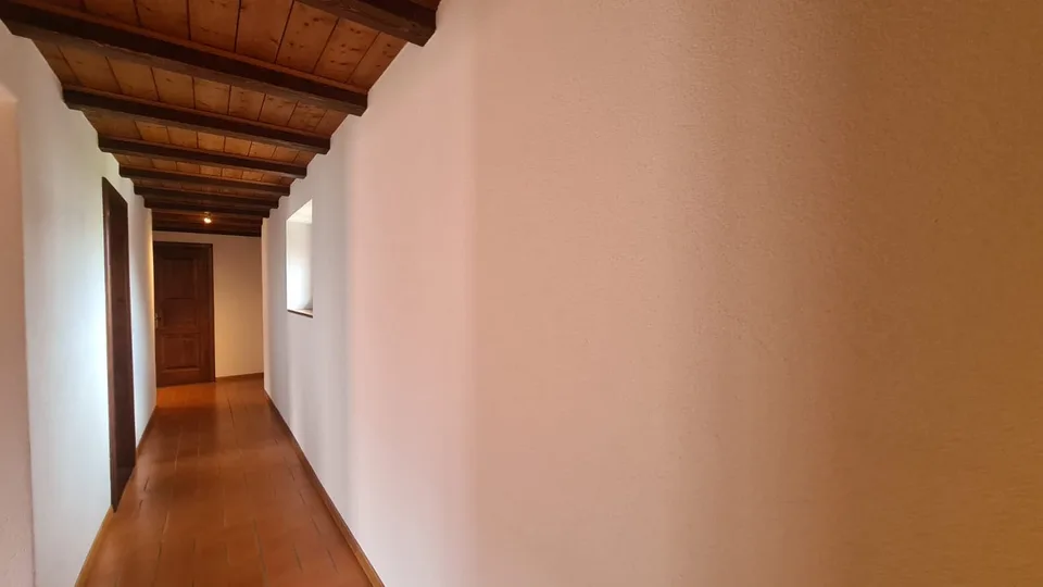Incantevole appartamento di 3.5 locali con balcone a Porrentruy – foto 8 di 9