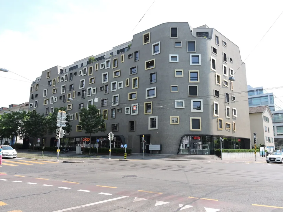 Einstellplätze an der Badenerstrasse zu vermieten