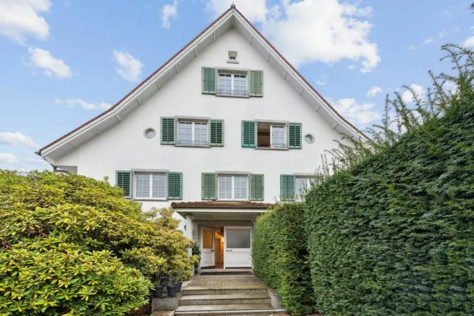 Helle Büroräume in historischer Villa in Wädenswil