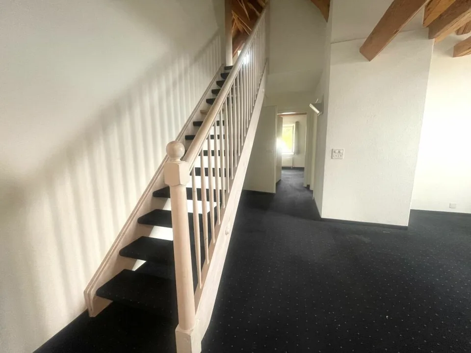 Spazi ufficio luminosi in una villa storica a Wädenswil