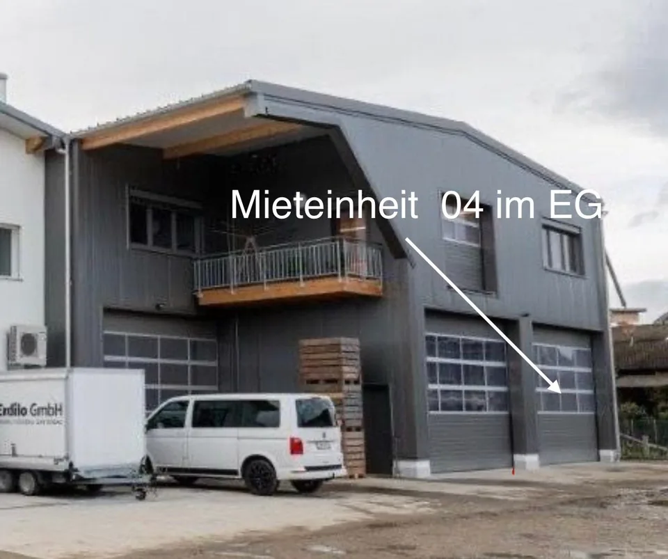 Spazio commerciale moderno con ufficio al piano terra 152 m2 a Schlatt TG