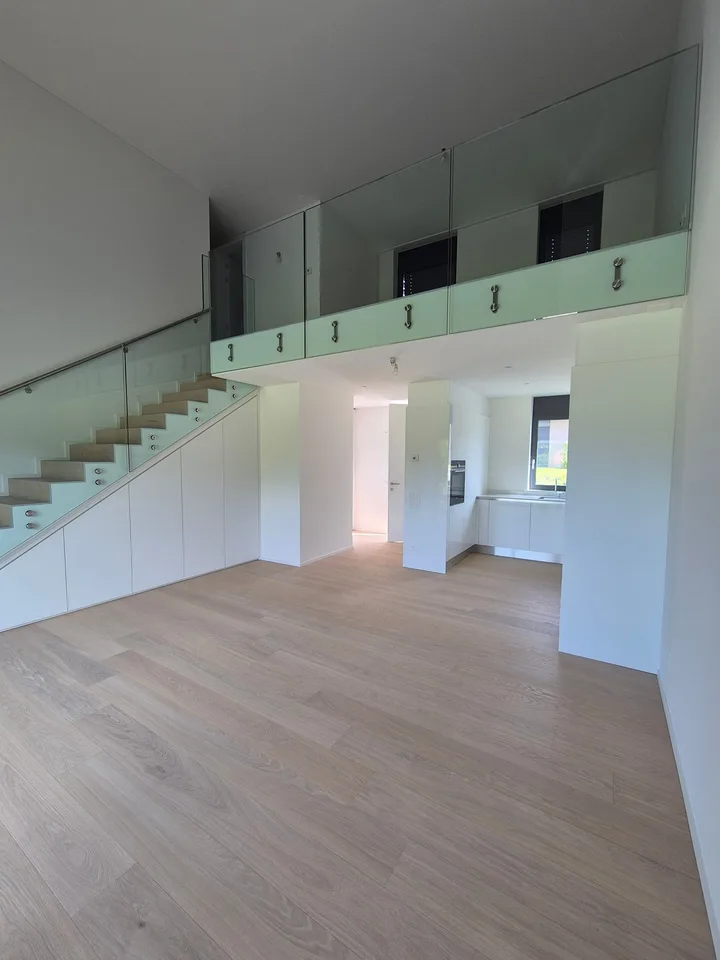 Modernes Haus mit Pool in Caslano - sofort verfügbar