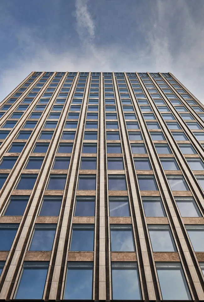R2 Tower - Werden Sie ein Teil der Walliseller-Skyline