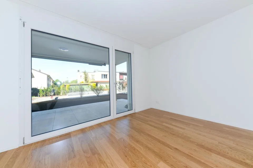Topmoderne 4 1/2-Zimmerwohnung im Erdgeschoss