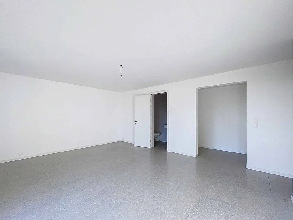 Moderne Villa mit Panoramablick auf den See – Foto 10 von 12