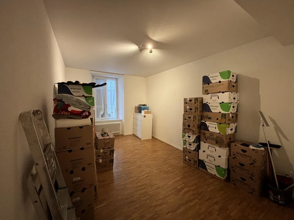 1. MIETE NETTO ANGEBOTEN ! Schönes 3-Zimmer-Apartment in Fleurier
