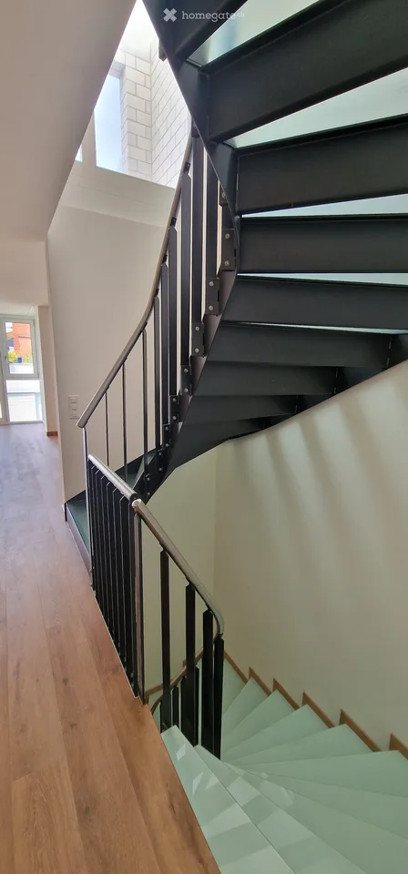 Appartamento maisonette moderno di 5,5 locali in un edificio nuovo a Zug – disponibile immediatamente